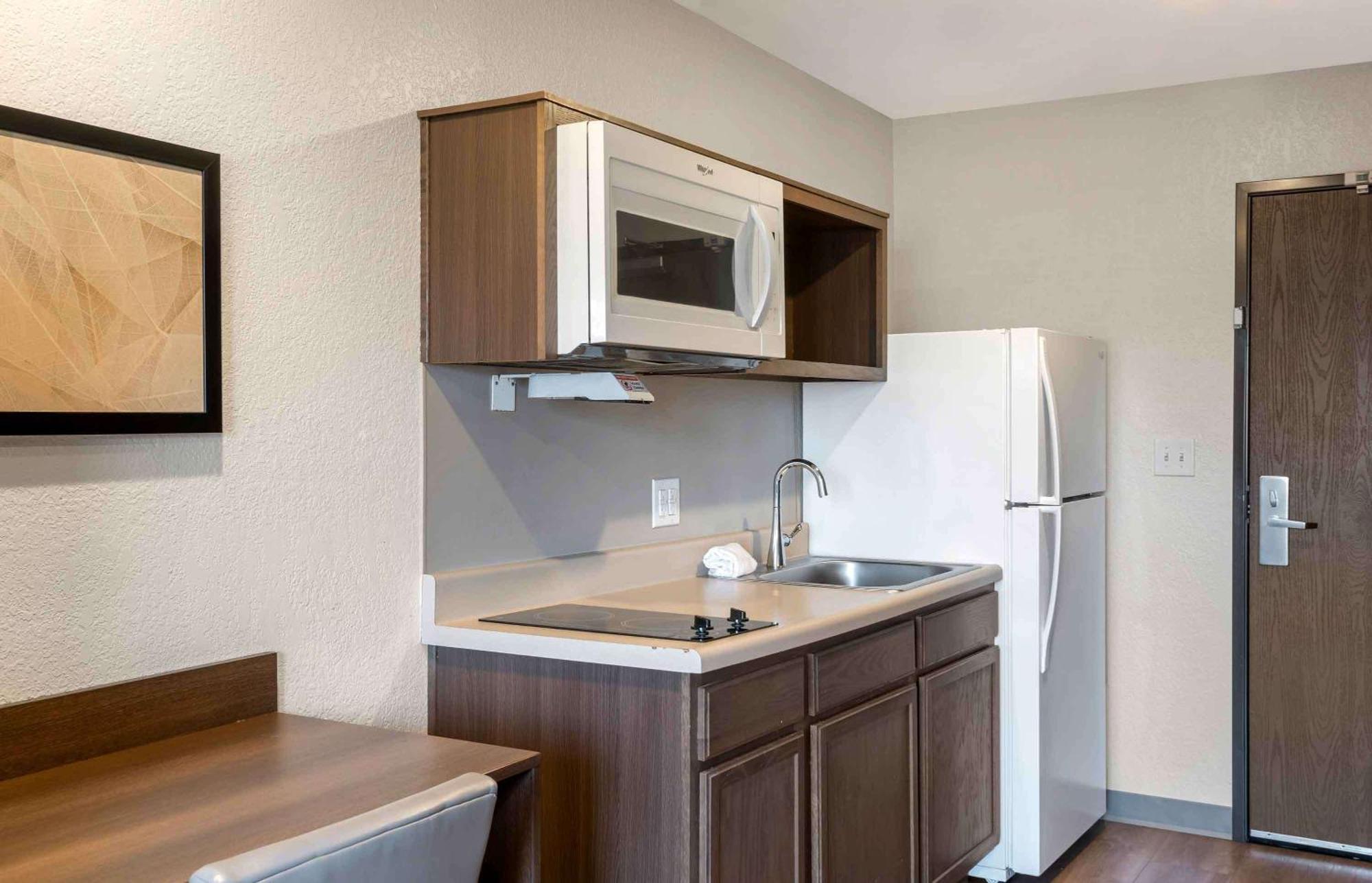 Extended Stay America Select Suites - Charlotte - Northlake Exterior photo
