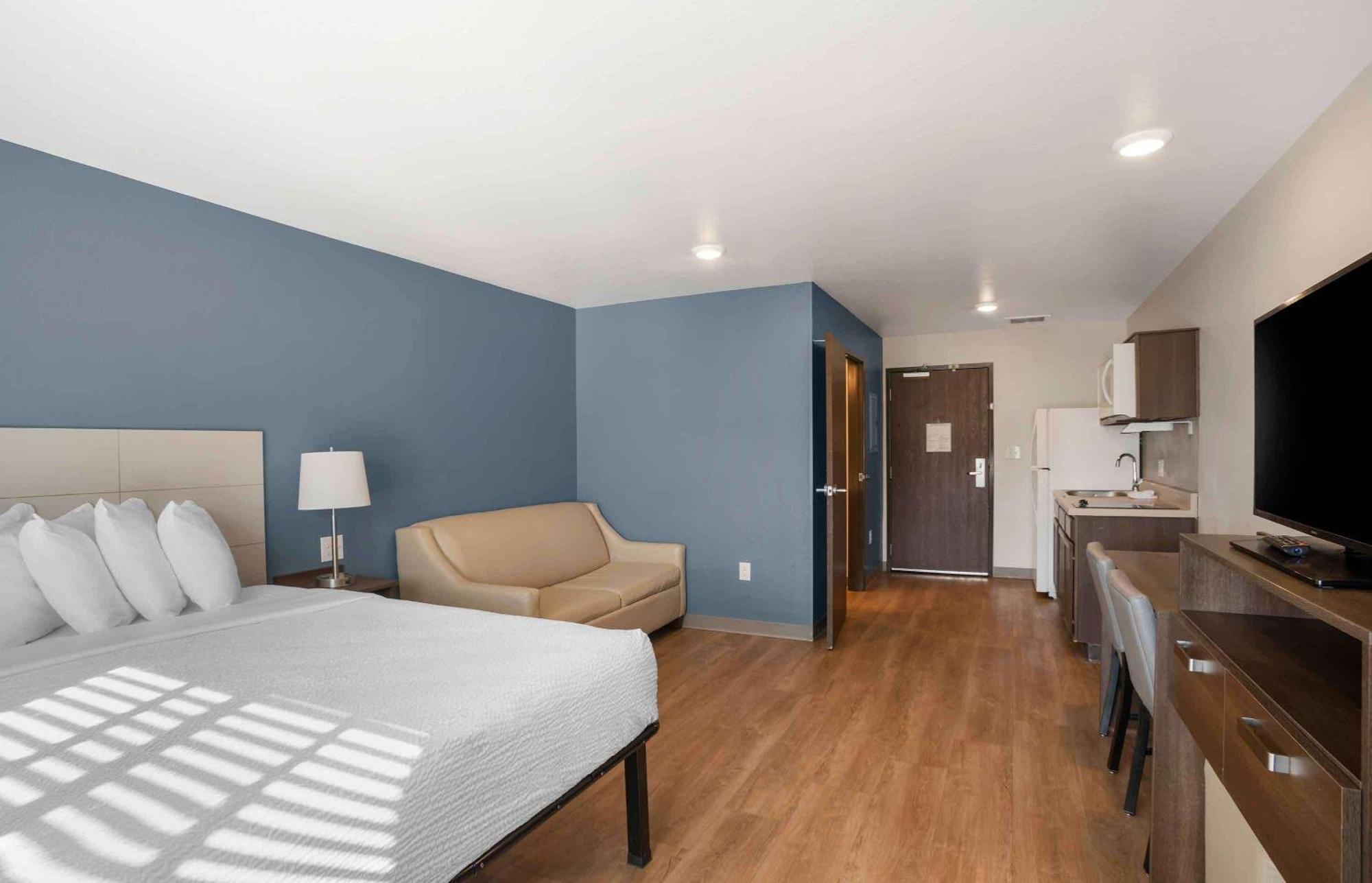 Extended Stay America Select Suites - Charlotte - Northlake Exterior photo